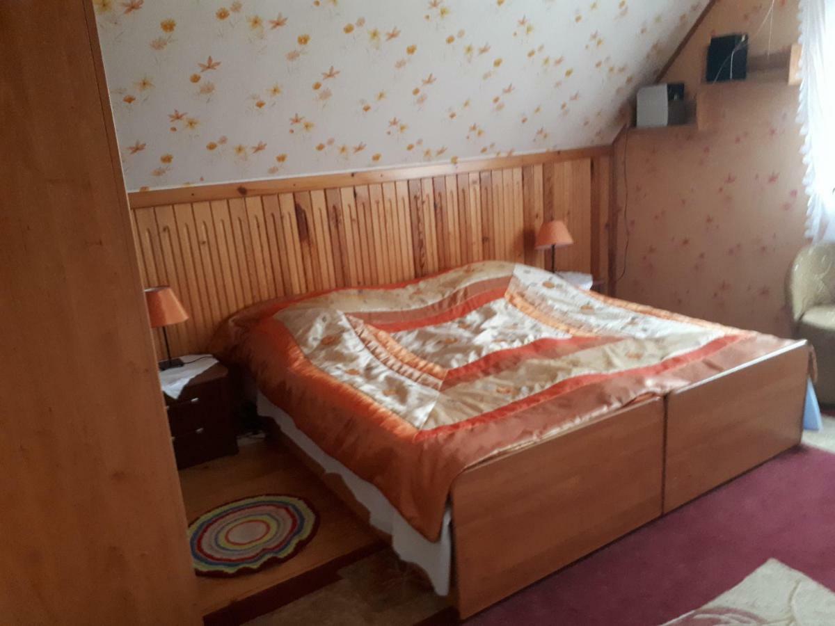 Olsik Apartamento Białowieża Exterior foto