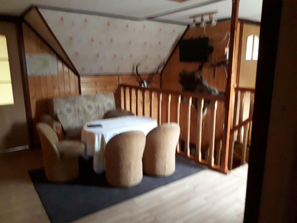 Olsik Apartamento Białowieża Exterior foto